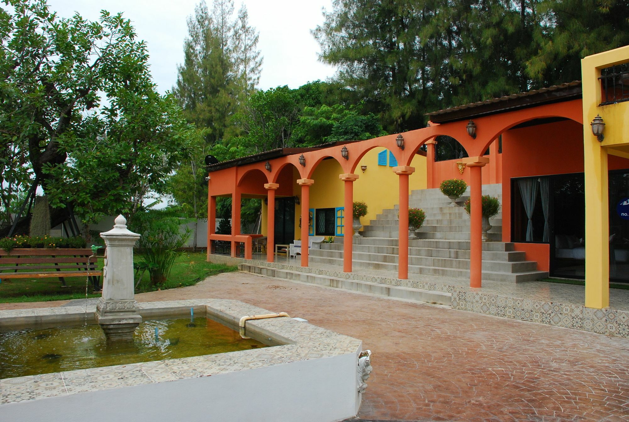 Phutara Accomodation Cha-Am Exterior photo